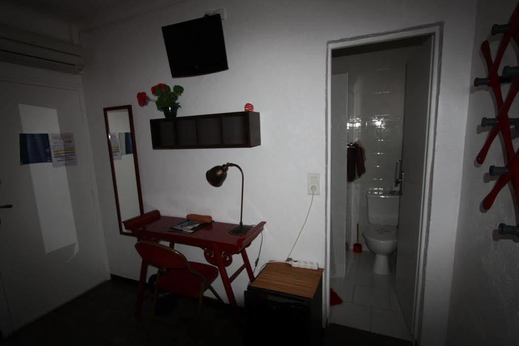 Hotel Clair Logis アルジェレス・シュル・メール エクステリア 写真